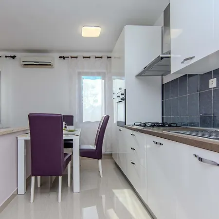 Feriehus Family Friendly House With A Parking Space Privlaka, Zadar - 23633 Privlaka (Zadar)