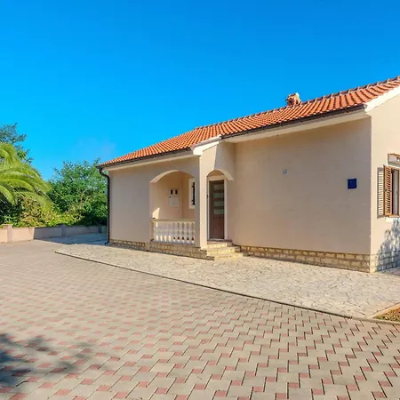 Family Friendly House With A Parking Space Privlaka, Zadar - 23633