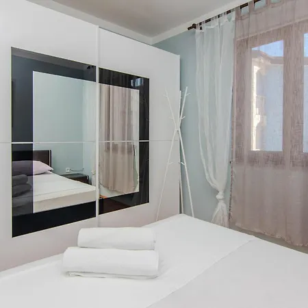 Family Friendly House With A Parking Space Privlaka, Zadar - 23633 Feriehus *